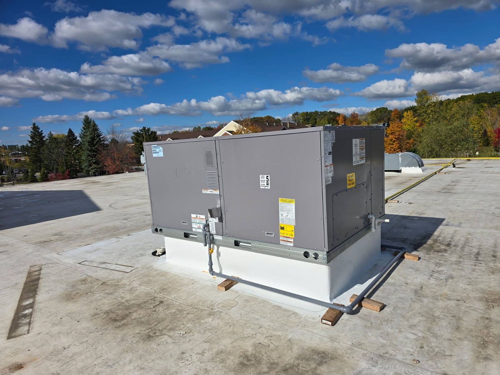 Gallery photos for New Rooftop HVAC Installation in Grand Rapids: Image #2